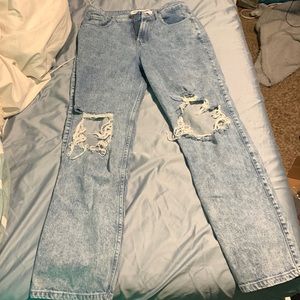 Barley worn jeans in very good condition from Hollister.